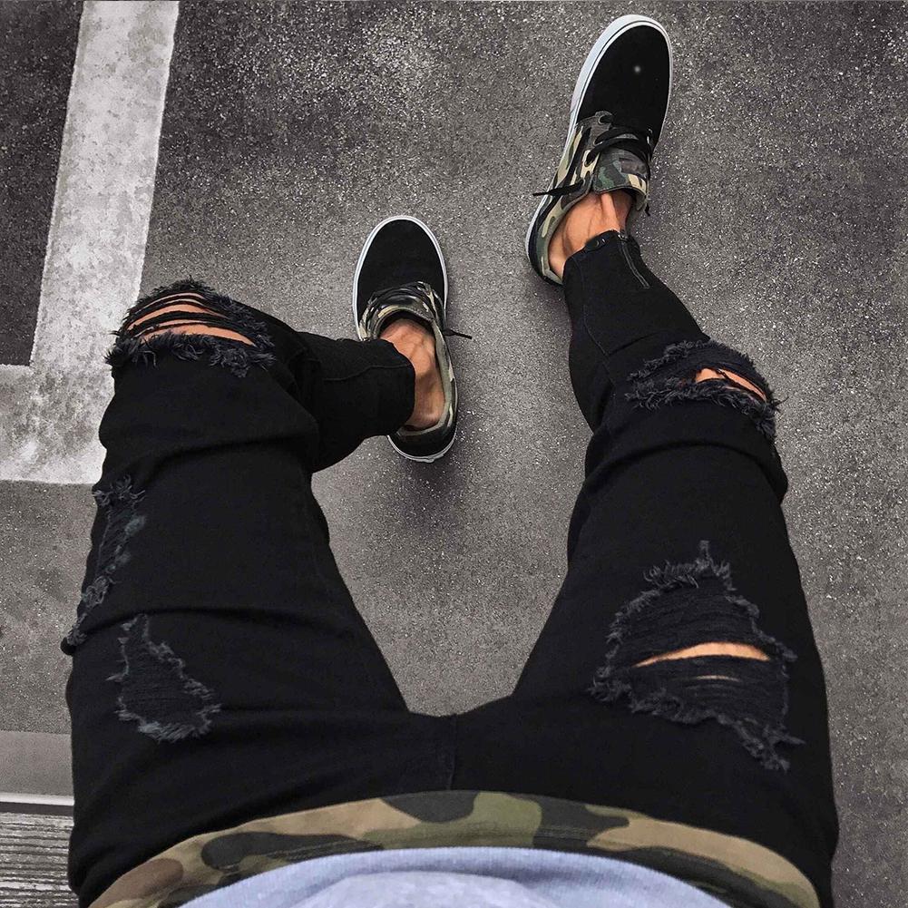 Men’s Distressed Denim Jeans